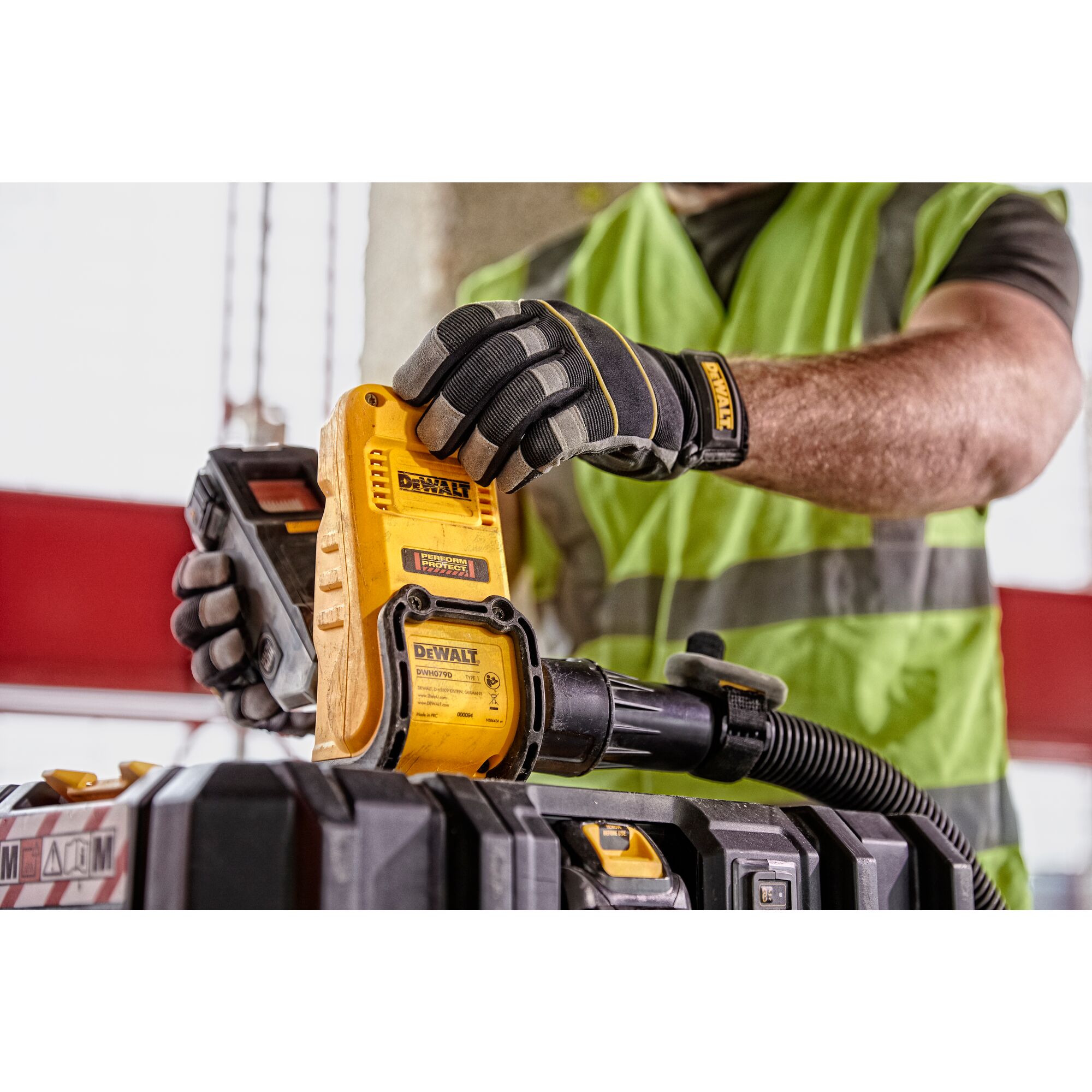 PREORDER Dewalt DWH079D-XJ Dust Box Evacuator(Box Qty 20)